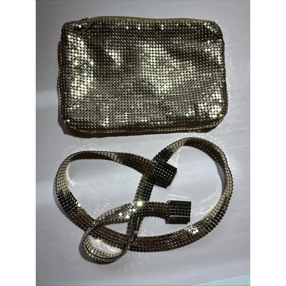 Vintage Whiting & Davis Gold Tone Coin / Makeup Purse Bag Timeless Style Classy